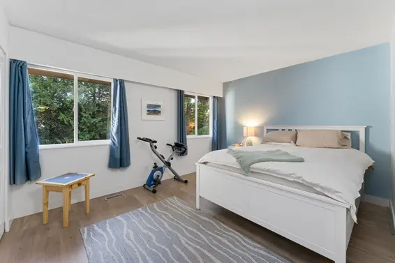 2060 Deep Cove Crescent, North Vancouver For Sale - image 11