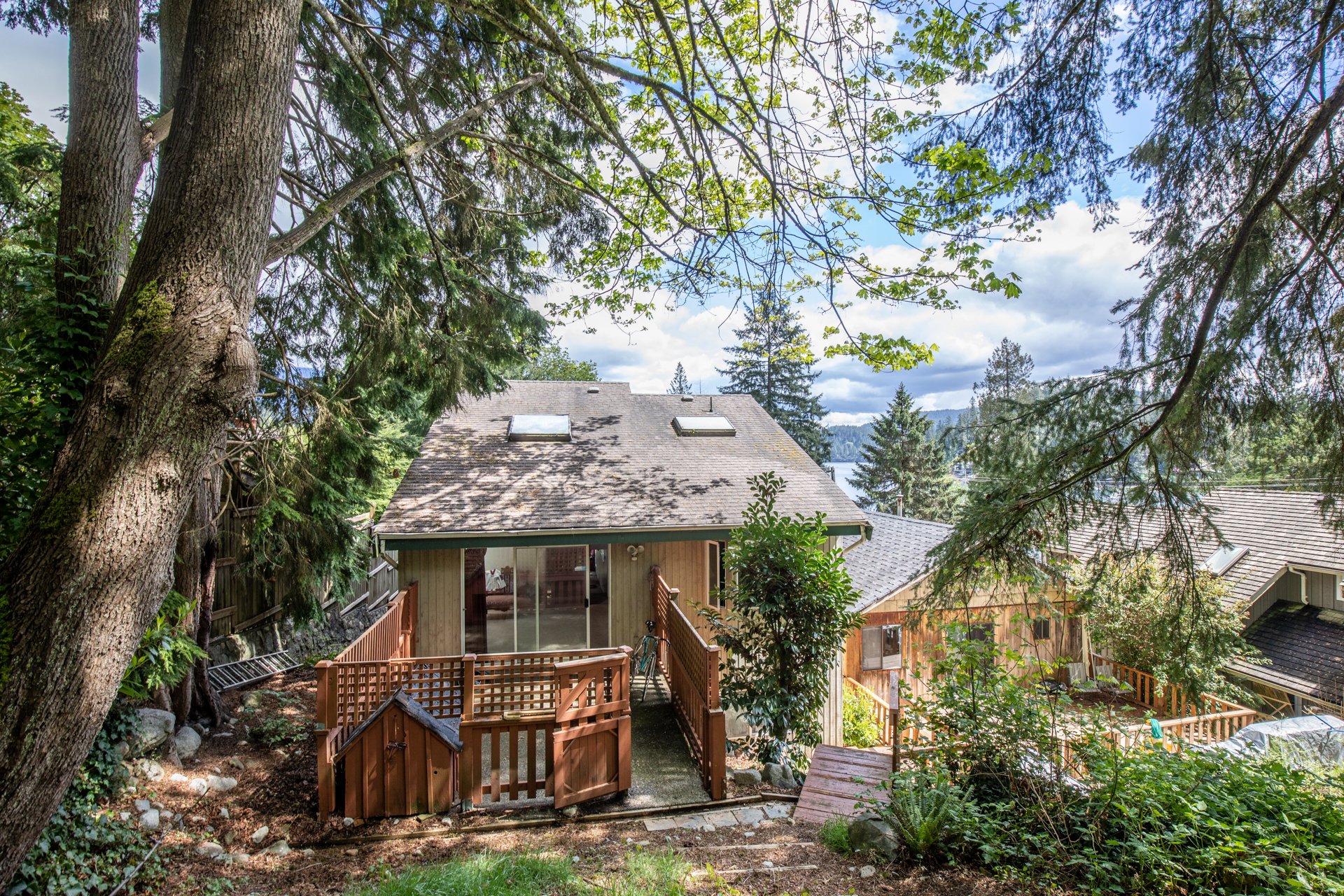 2497 Panorama Drive, North Vancouver SOLD Price? Log In.