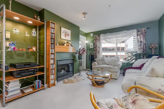312 108 West Esplanade, North Vancouver For Sale - image 2