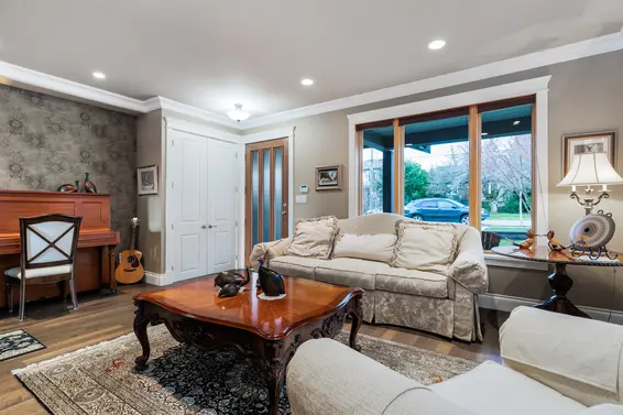 341 East 14th Street, North Vancouver For Sale - image 5