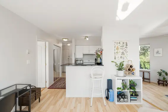 301 120 East 2nd Street, North Vancouver For Sale - image 7