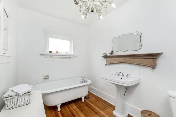 338 East 14th Street, North Vancouver For Sale - image 13