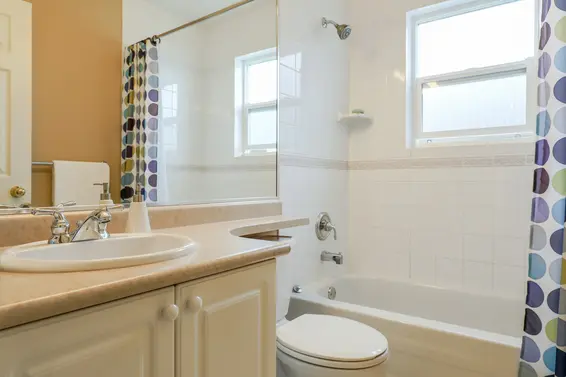 Bathroom - 453 East 16th Street, North Vancouver  