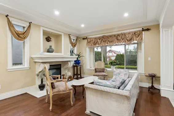 418 East 13th Street, North Vancouver For Sale - image 7