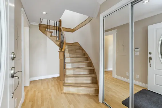 255 East 21st Street, North Vancouver For Sale - image 28