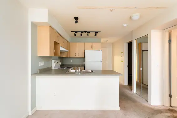 218 332 Lonsdale Avenue, North Vancouver For Sale - image 1