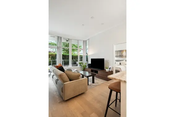 112 185 Victory Ship Way, North Vancouver For Sale - image 21