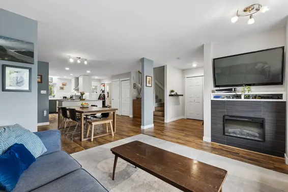 7 240 East Keith Road, North Vancouver For Sale - image 5