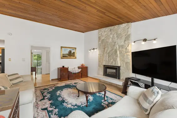 5609 White Pine Lane, North Vancouver For Sale - image 6