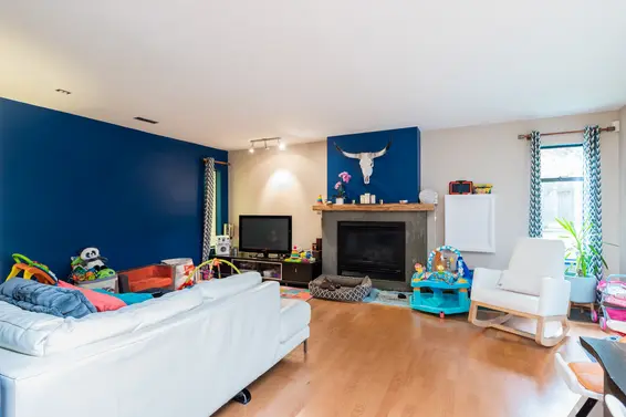 870 West 19th Street, North Vancouver For Sale - image 1