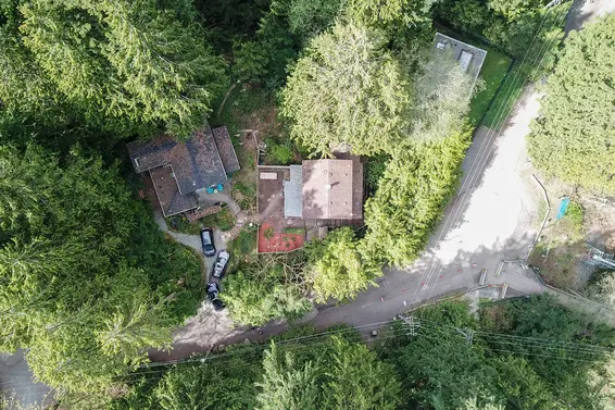 4395 Rice Lake Road, North Vancouver - Aerial photo  