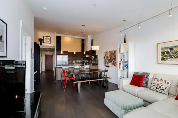 Living Room | 402 - 650 Evergreen Place  