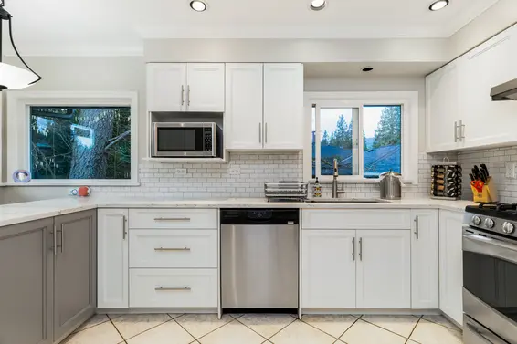 1335 Ridgewood Drive, North Vancouver For Sale - image 14