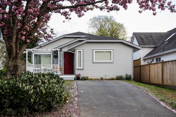 872 Nicolum Court, North Vancouver