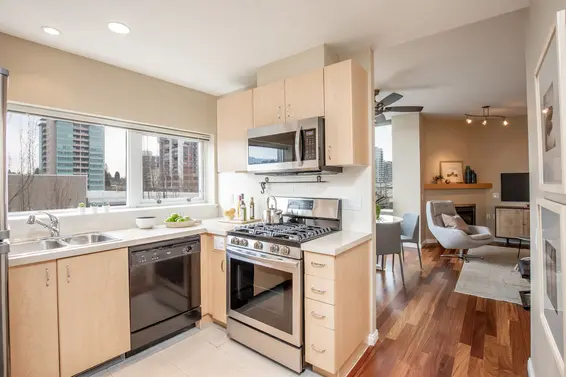 404 120 West 16th Street, North Vancouver For Sale - image 6