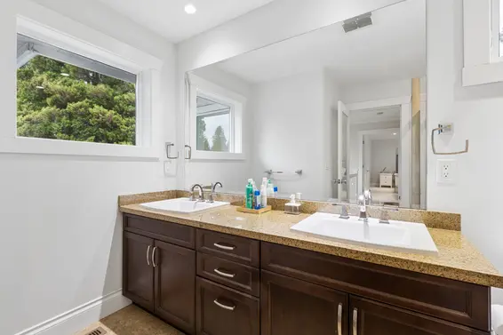 3476 Wellington Crescent, North Vancouver For Sale - image 38