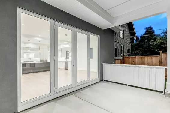 Covered patio - 528 East 11th Street, North Vancouver  