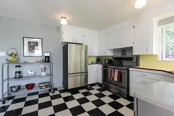 Kitchen - 809 East 5th Street  