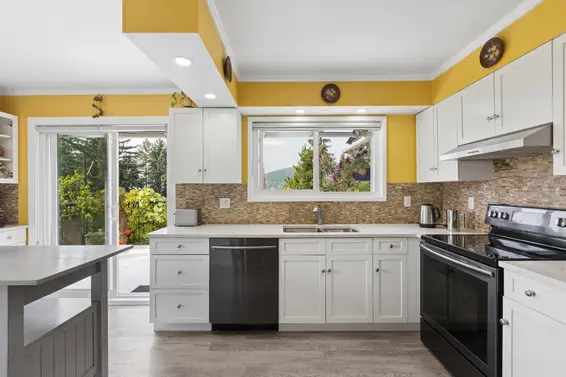 704 Maurelle Court, North Vancouver For Sale - image 18