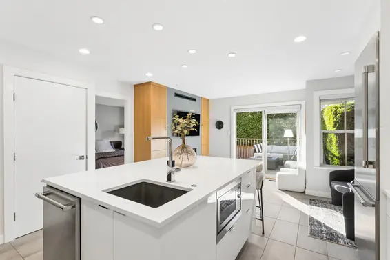 5 1550 Larkhall Crescent, North Vancouver For Sale - image 12