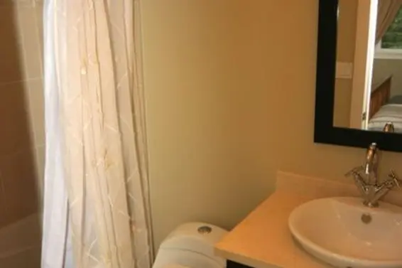 Master Bedroom En-suite  