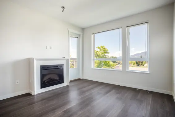 210 717 Chesterfield Avenue, North Vancouver For Sale - image 10