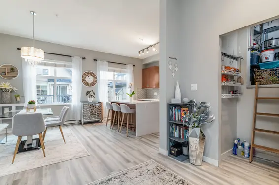 752 Orwell, Living Room  