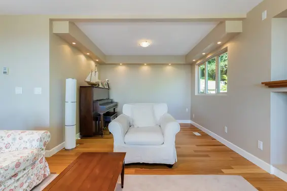 1070 Chamberlain Drive, North Vancouver For Sale - image 23
