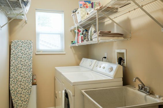 Laundry Room - 453 East 16th Street, North Vancouver
