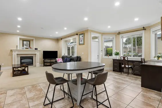 418 East 13th Street, North Vancouver For Sale - image 17