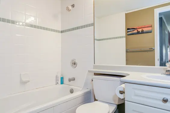 Bathroom - 214-128 West 8th Street, North Vancouver  
