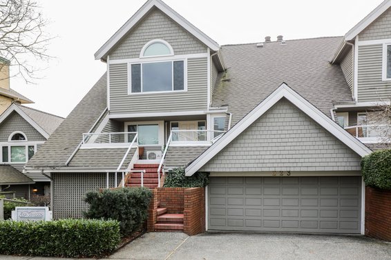 202-223 E Keith Road, North Vancouver