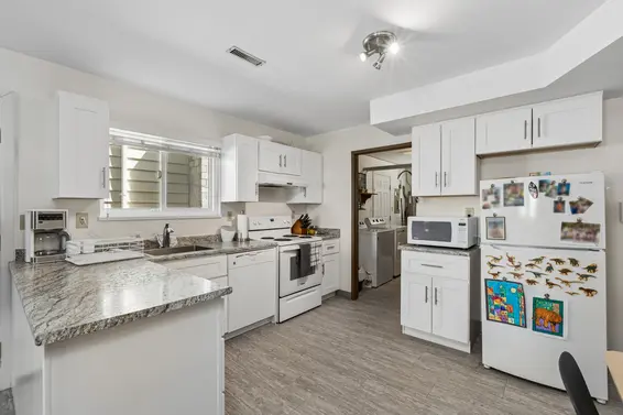 1678 Depmsey Road, North Vancouver For Sale - image 34