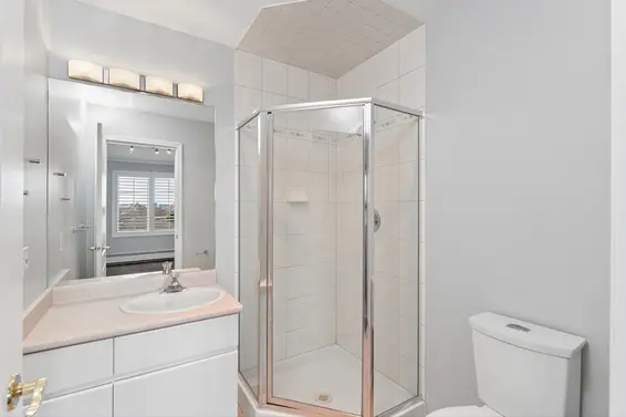 2 221 West 6th Street, North Vancouver For Sale - image 31