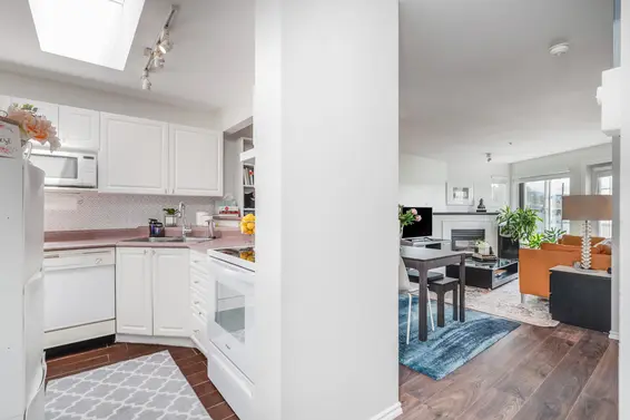 402 245 St. Davids Avenue, North Vancouver For Sale - image 9