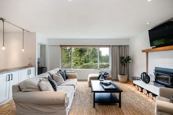 2178 Hyannis Drive, North Vancouver For Sale - image 4