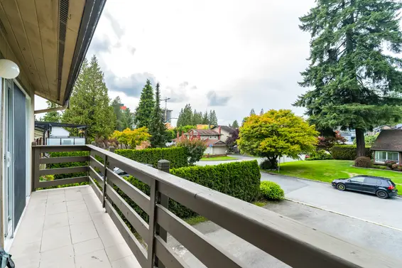 2040 Sandown Place, North Vancouver For Sale - image 11