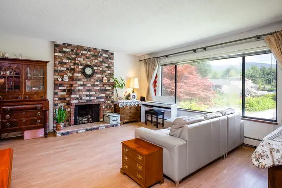 Living Room - 3639 Campbell Avenue, North Vancouver  