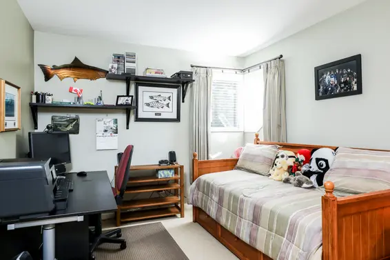 Bedroom - 5-1001 Northlands Drive  