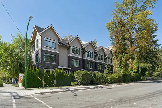 19 1960 Glenaire Drive, North Vancouver For Sale - image 39