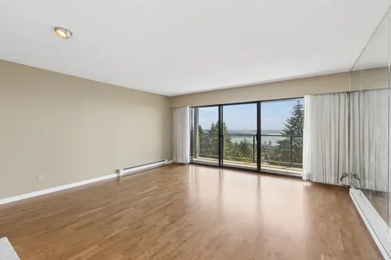 8 2206 Folkestone Way, West Vancouver For Sale - image 3
