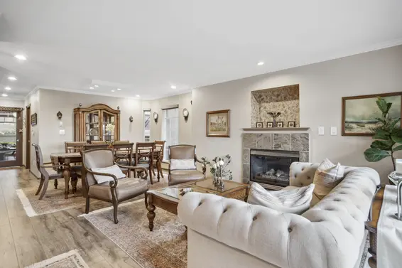 302 East 6th Street, North Vancouver For Sale - image 3