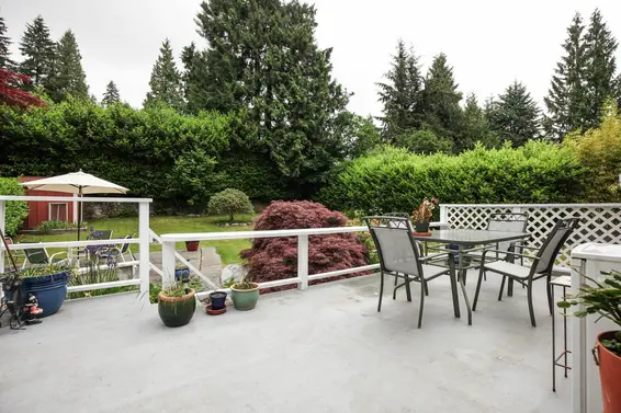 Deck  