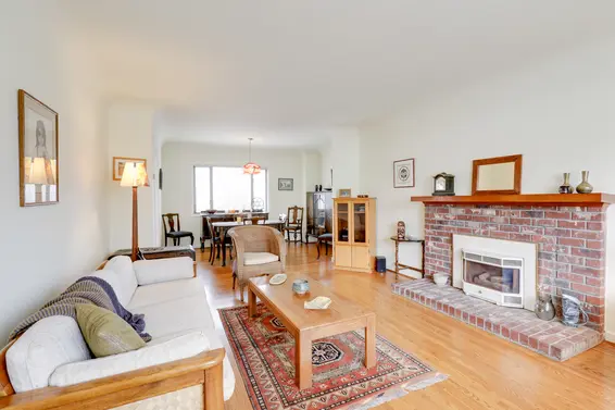 Living Room - 1357 Moody Avenue, North Vancouver  