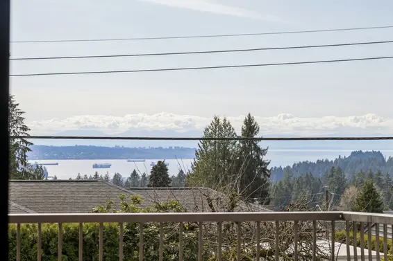 702 Winona Avenue, North Vancouver For Sale - image 22