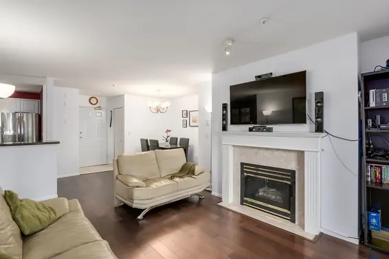 206-128 West 8th Street, North Vancouver For Sale - image 2
