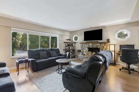 4379 Capilano Road, North Vancouver For Sale - image 2