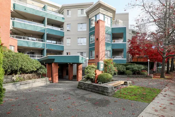 214-128 West 8th Street, North Vancouver