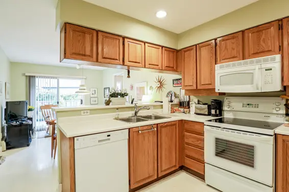 Kitchen - 5956 Nancy Greene Way, North Vancouver  