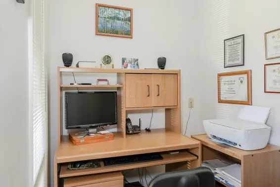 Master Office/WIC - 935 Beaconsfield Road, North Vancouver  